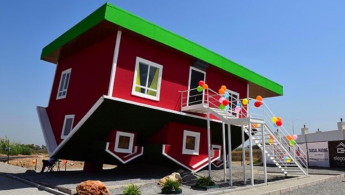 The upside down house