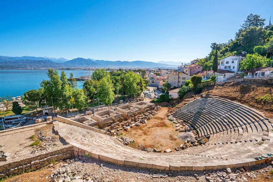 Roman Amphitheater - Anfi Tiyatro
