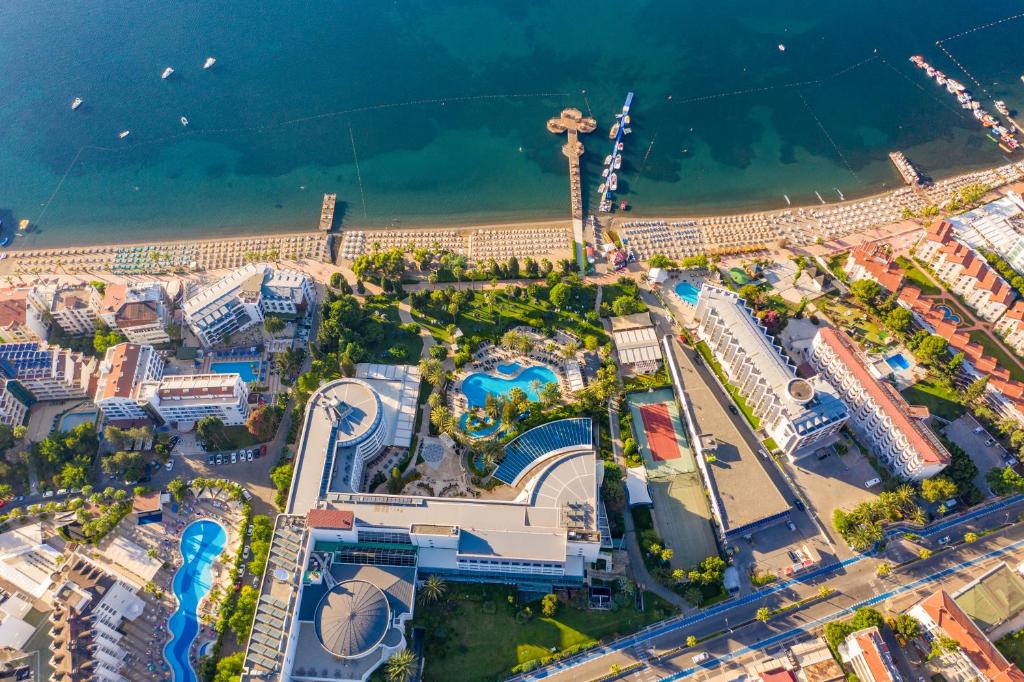 Tui Blue Grand Azur Hotel